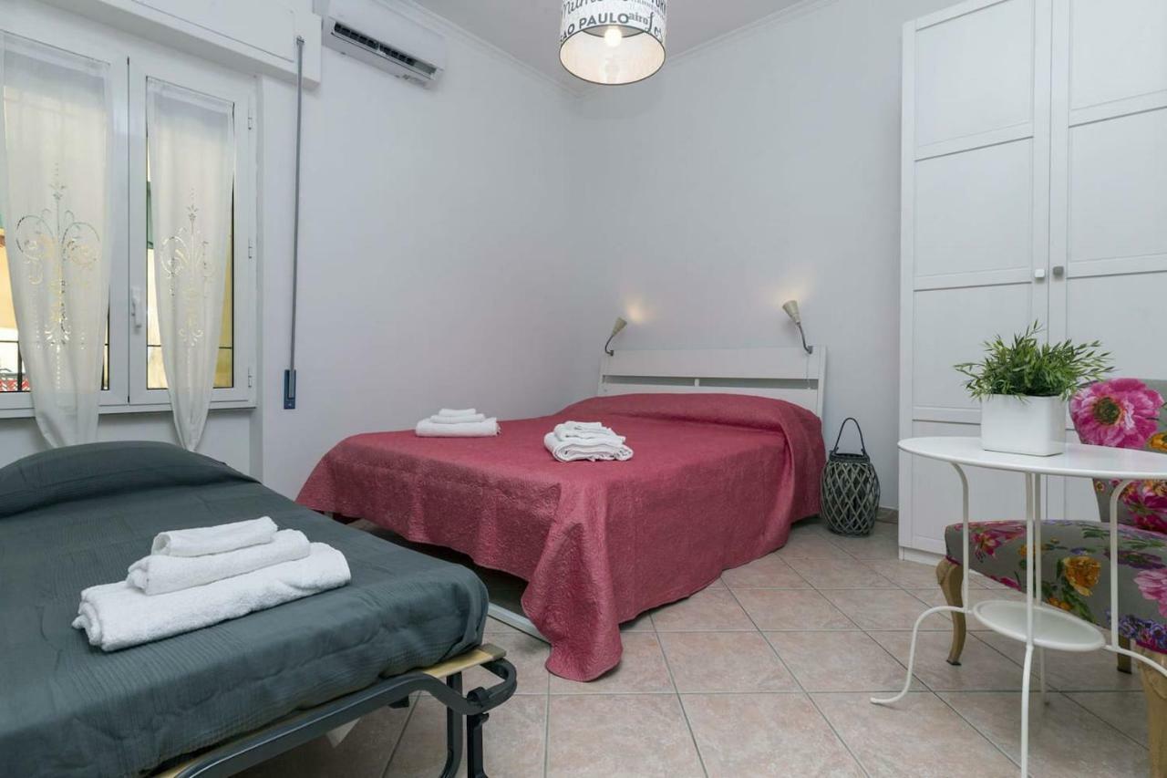 Il Cortiletto Di Via Tuscolana Apartment Rome Bagian luar foto